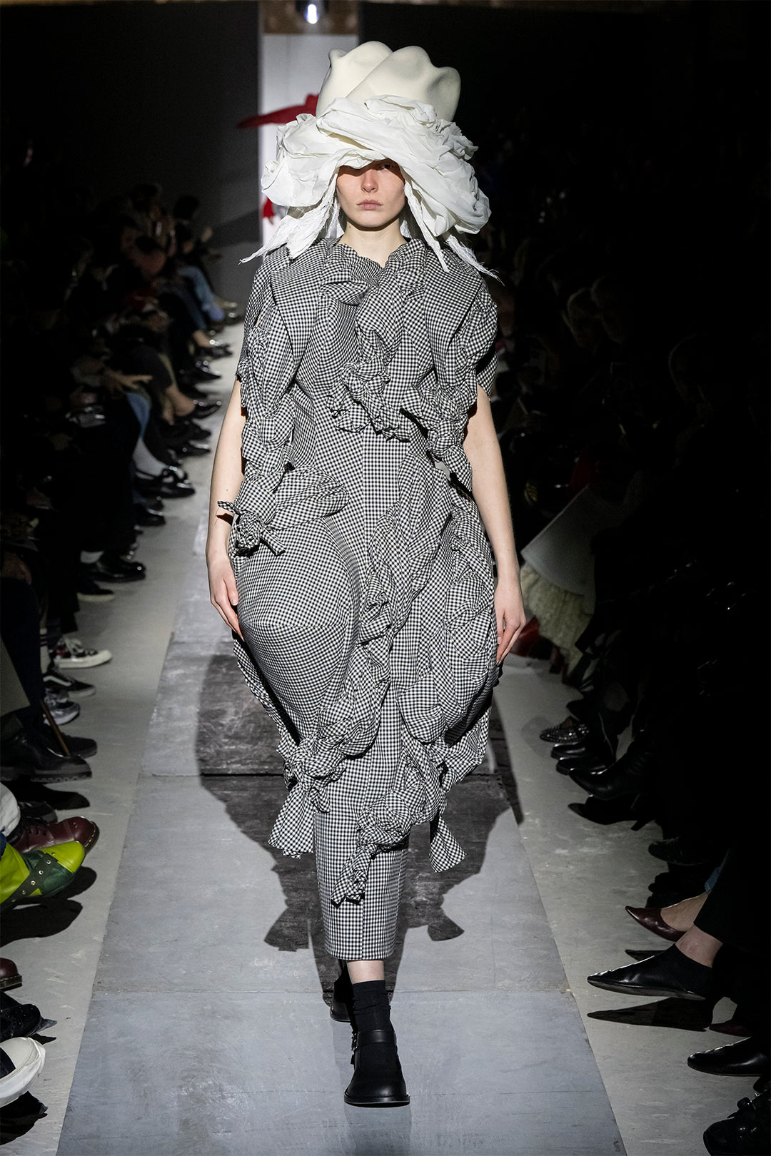 STONE  DOVER STREET MARKET ショーツ ストーンアイランド DOVER STREET MARKET ショーツ
